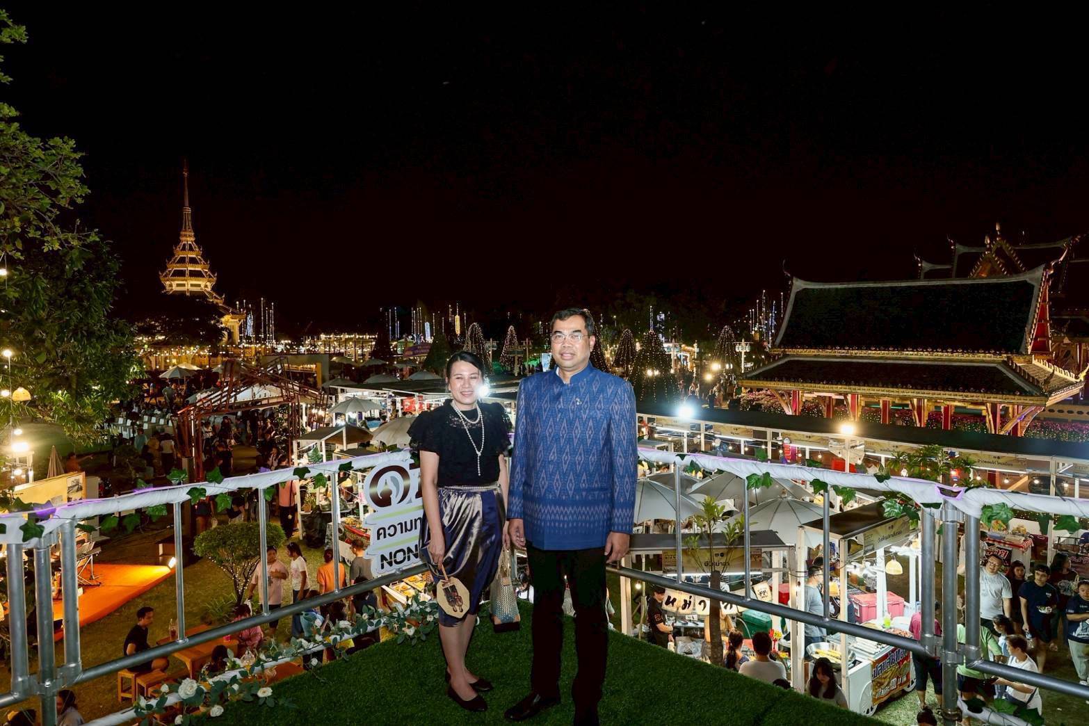 ผู้ว่าฯ นนทบุรี เยี่ยมชม "สถานี OTOP ความทรงจำแห่งวันวาน" หนุนสร้างรายได้ชุมชนในงานวัฒนธรรมสองฝั่งเจ้าพระยาฯ