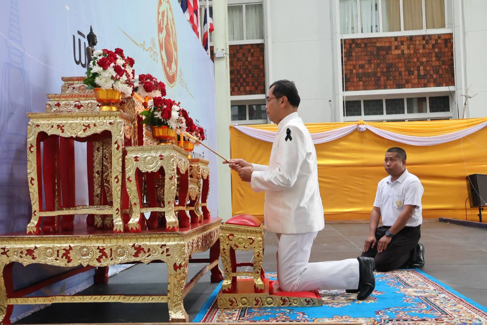 จังหวัดนนทบุรีจัดพิธีเจริญพระพุทธมนต์และพิธีขอพร เพื่อความเป็นสิริมงคล