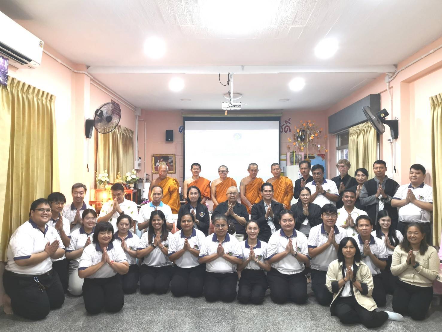 พช.นนทบุรี เดินหน้าขับเคลื่อนองค์กรคุณธรรม และส่งเสริมกิจกรรมการพัฒนาสิ่งแวดล้อม ณ วัดโคนอนมหาสวัสดิ์